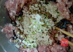 猪肉白菜包的做法图解3