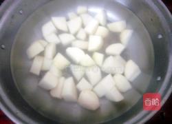 土豆炖鸡块的做法图解4