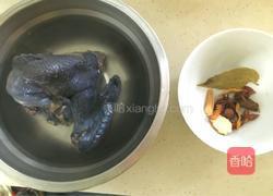 香菇鸡汤米线的做法图解2