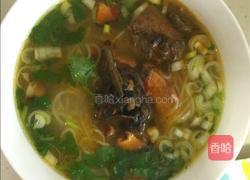 香菇鸡汤米线的做法图解6