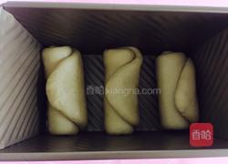牛奶软吐司面包的做法图解9