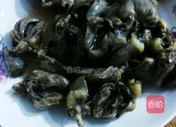 鸡心炒蒜苗的做法图解2