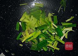 香芹炒肉片的做法图解3