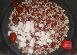 山药薏米红豆粥的做法图解4