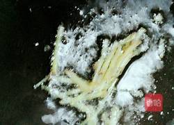 韭菜木耳炒千张的做法图解6