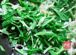 韭菜木耳炒千张的做法图解8