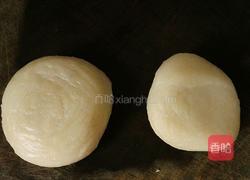 红糖煎年糕的做法图解1