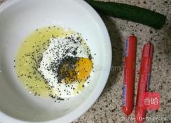 火腿肠鸡蛋卷的做法图解2