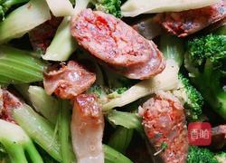 西兰花炒四川腊肠的做法图解5