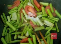 番茄炒芹菜的做法图解6