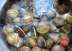 蒜香炒花蛤的做法图解2