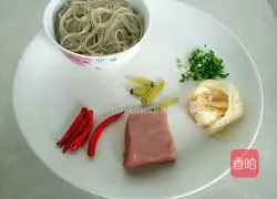 Illustration of how to make kimchi and sweet potato noodles with shredded pork (sour and spicy version) 1
