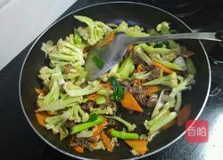 花椰菜炒牛肉的做法图解10