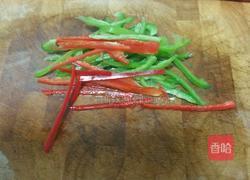 鸡胸肉炒青红椒的做法图解5