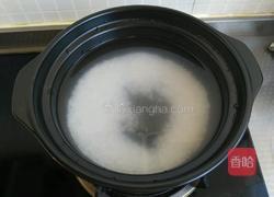 砂锅大米绿豆煲的做法图解5