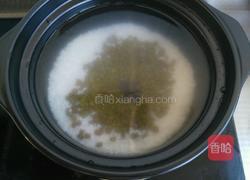 砂锅大米绿豆煲的做法图解6