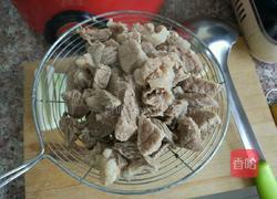 西红柿炖牛腩的做法图解1