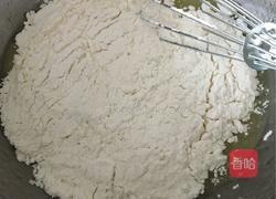 戚风蛋糕的做法图解6