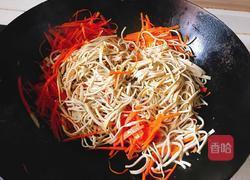 清炒千张胡萝卜丝的做法图解7