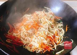 清炒千张胡萝卜丝的做法图解9