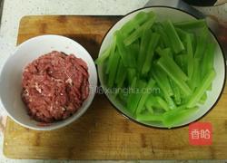 大蒜牛肉丝焖翡翠莴苣的做法图解4