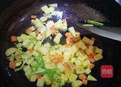 五彩土豆丁的做法图解3