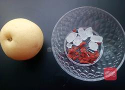 冰糖雪梨的做法图解1