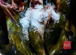 黄骨鱼焖酸菜的做法图解2