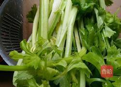 芹菜猪肉馅包子的做法图解4