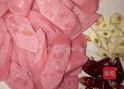 芹菜炒香肠的做法图解2