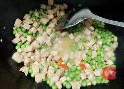 鲜豌豆猪肉粒的做法图解9