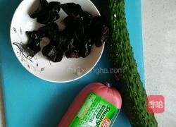 黄瓜火腿炒木耳的做法图解1