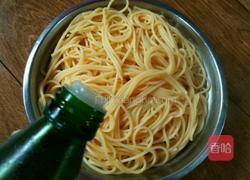 素炒意大利面的做法图解2