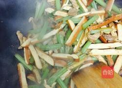 芹菜香干炒肉丝的做法图解6