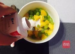 小蜜蜂葡萄的做法图解4