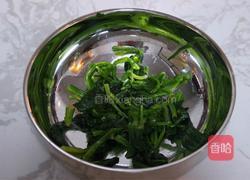 菠菜卷饼的做法图解1