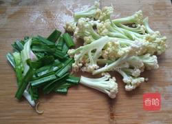 蒜苗花椰菜的做法图解1