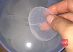 白萝卜卷的做法图解1