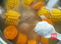 胡萝卜玉米骨头汤的做法图解7