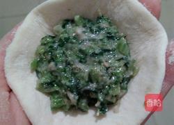 芹菜猪肉发面馅饼的做法图解10