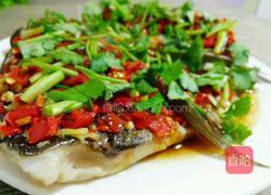 剁椒蒸鱼头的做法图解1