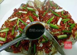 剁椒蒸鱼头的做法图解11