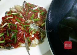 剁椒蒸鱼头的做法图解12