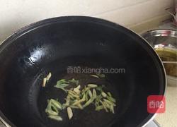 鸡肉汤面条的做法图解2