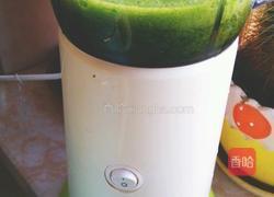 蔬菜汁手擀面的做法图解2