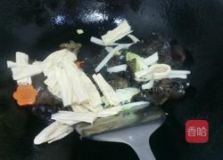 黑木耳炒腐竹的做法图解6
