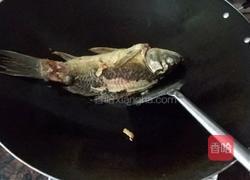鲫鱼豆腐下奶汤的做法图解4
