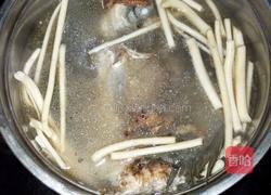 鲫鱼豆腐下奶汤的做法图解5