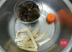 黑木耳炒腐竹的做法图解1