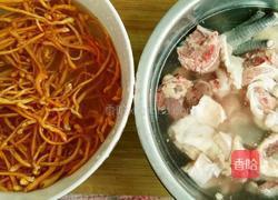 虫草花蒸鲜鸡的做法图解1